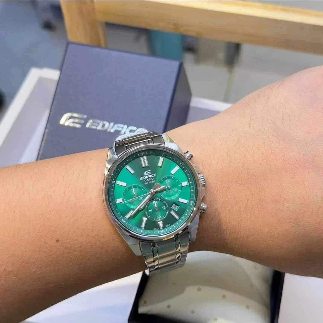 Casio Edifice Green Dial Chronograph Men's Watch EFV-650D-3AVUDF 4 Casio Edifice Green Dial Chronograph Men's Watch EFV-650D-3AVUDF